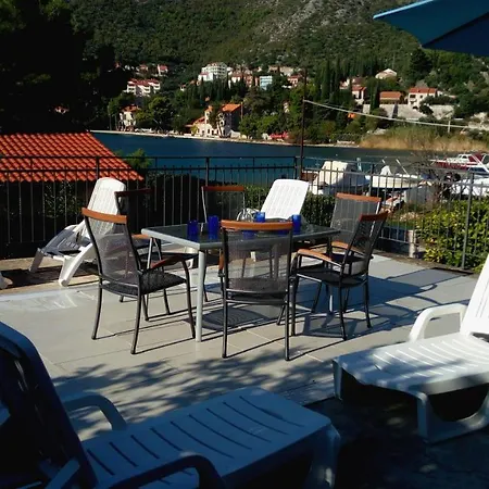 בית נופש Getaway Seaside Sweet זאטון